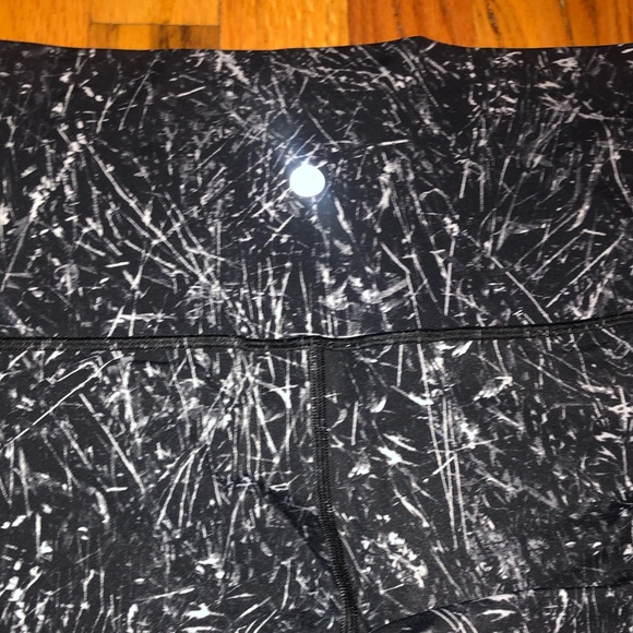 Lululemon size 10 Legging - Picture 4 of 8